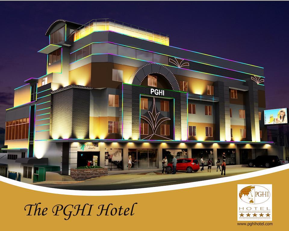 Pghi Hotel Кесон Сити Екстериор снимка